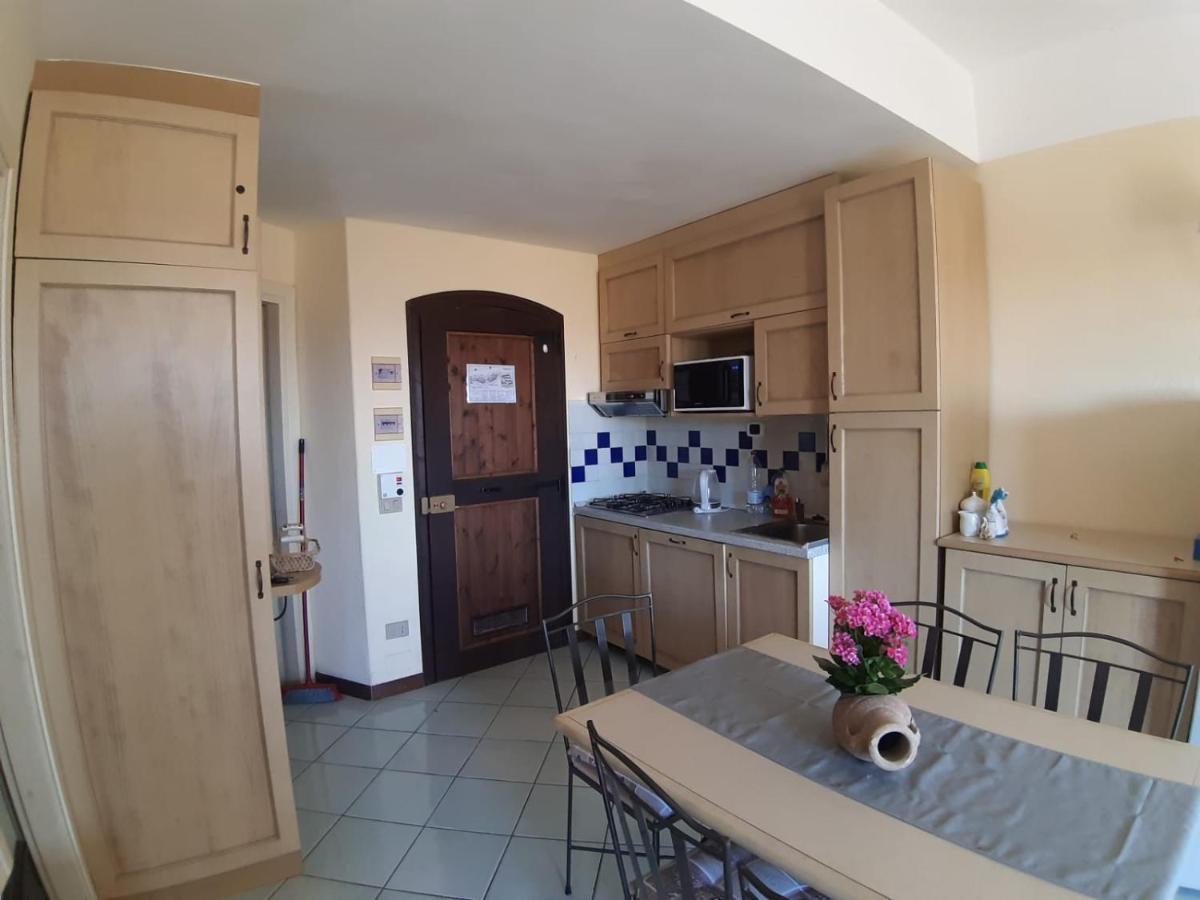 Appartamento Panoramico Calarossa Sardegna Isola Rossa Buitenkant foto